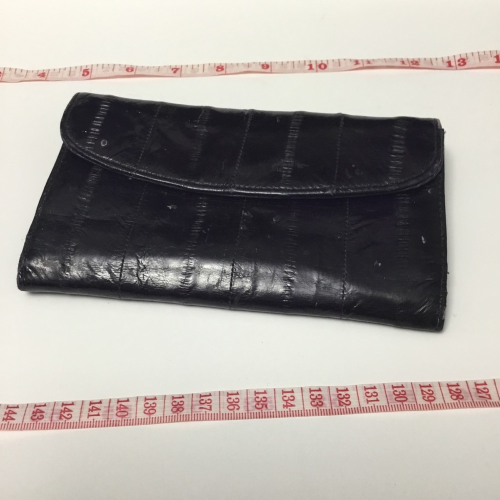 Vintage Mundi Genuine Eelskin Wallet